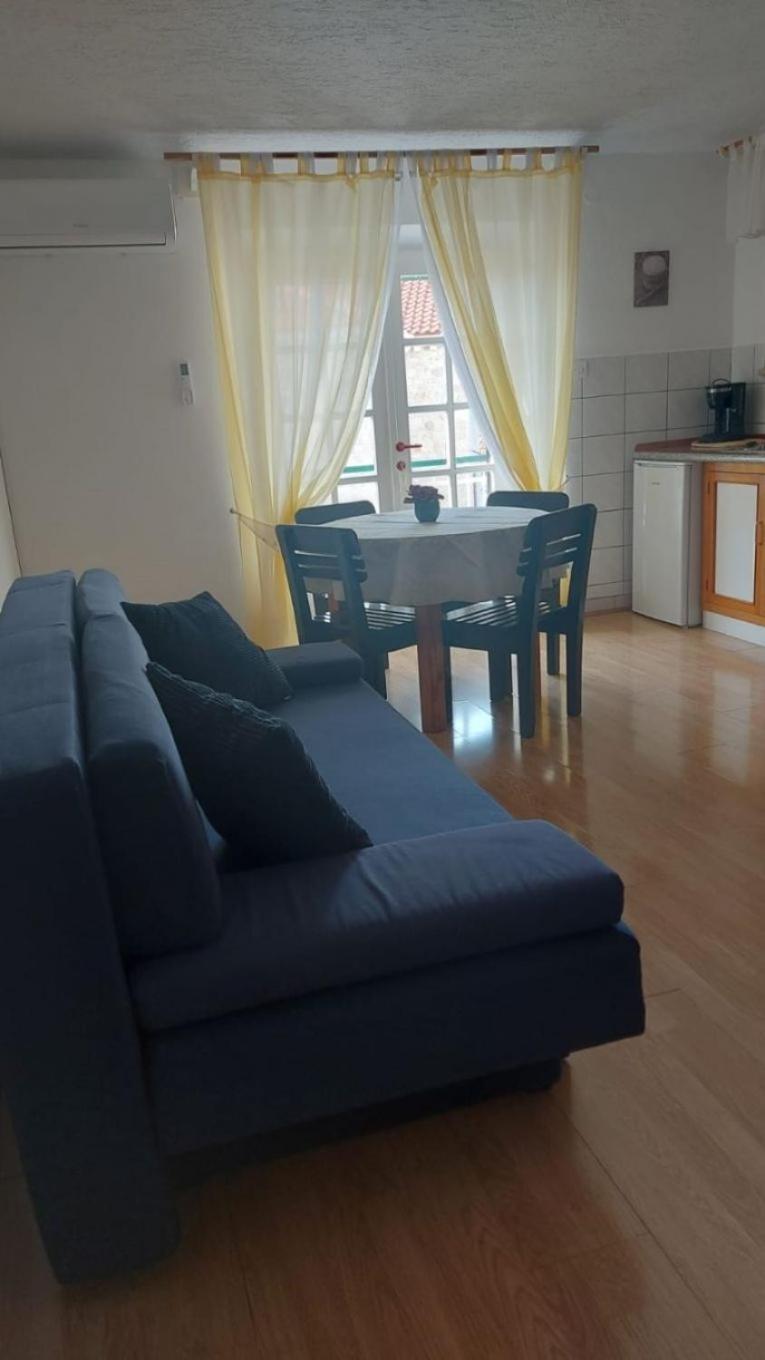 Apartment Brane Bol Eksteriør billede